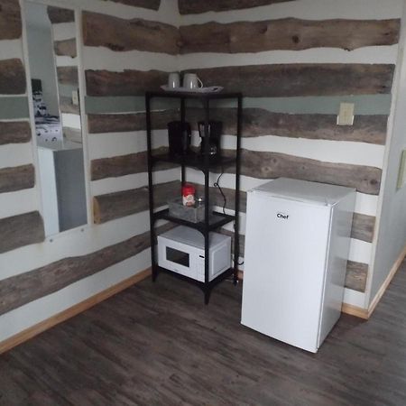 Bed And Breakfast Comfy & Cozy Huntsville Bagian luar foto