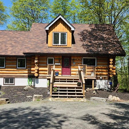 Bed And Breakfast Comfy & Cozy Huntsville Bagian luar foto