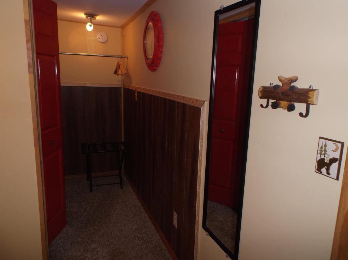 Bed And Breakfast Comfy & Cozy Huntsville Bagian luar foto