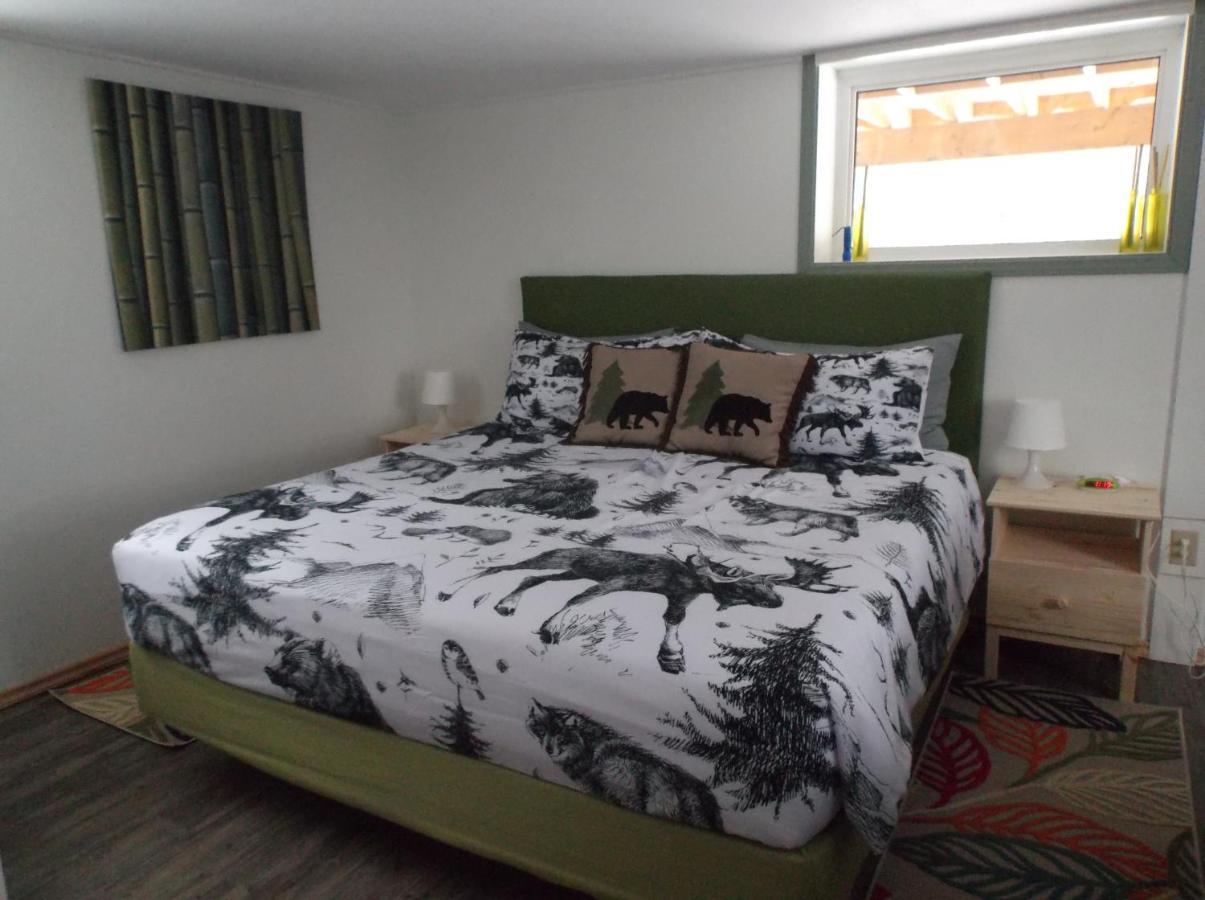Bed And Breakfast Comfy & Cozy Huntsville Bagian luar foto