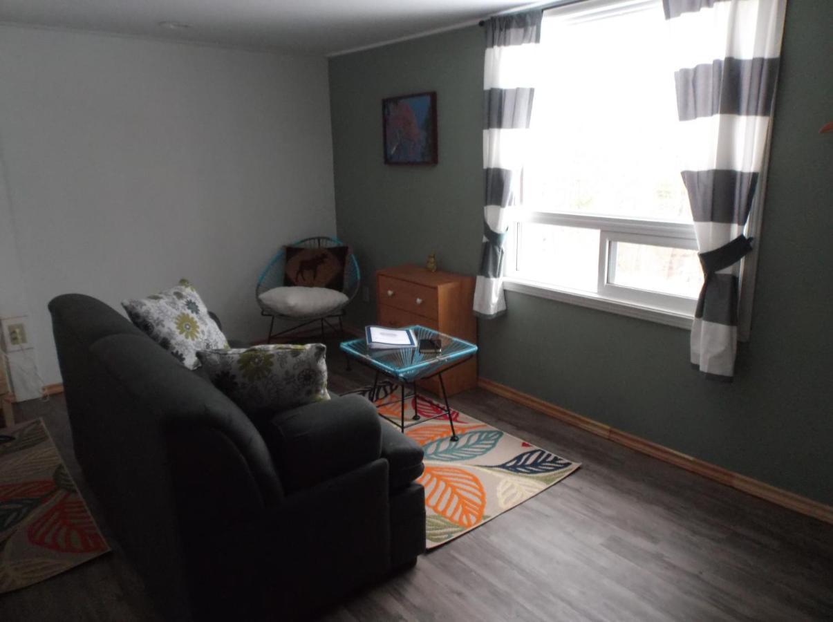 Bed And Breakfast Comfy & Cozy Huntsville Bagian luar foto